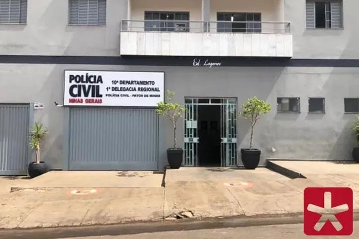 porta da frente da delegacia regional da polícia civil de Patos de Minas