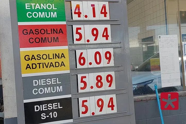 Com reajuste, litro de gasolina chega a R$ 6 em Patos de Minas