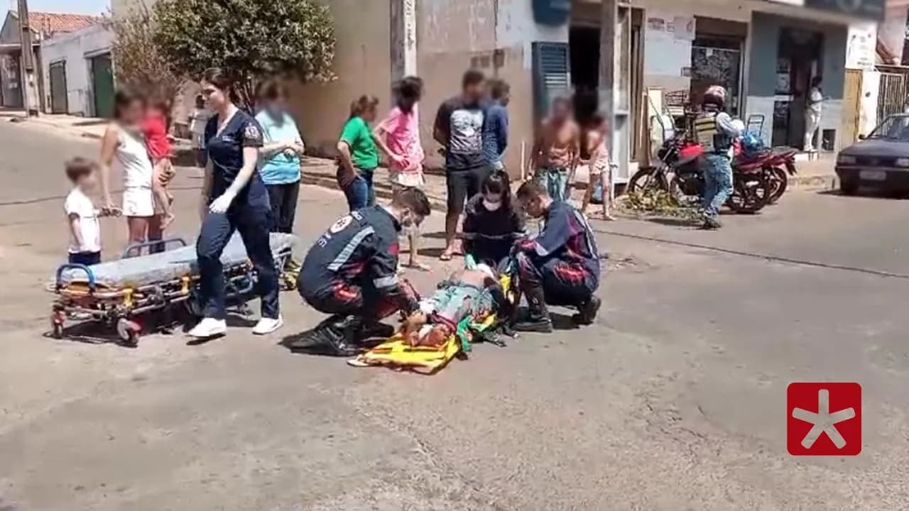 Motociclista atropela homem e foge sem prestar socorro