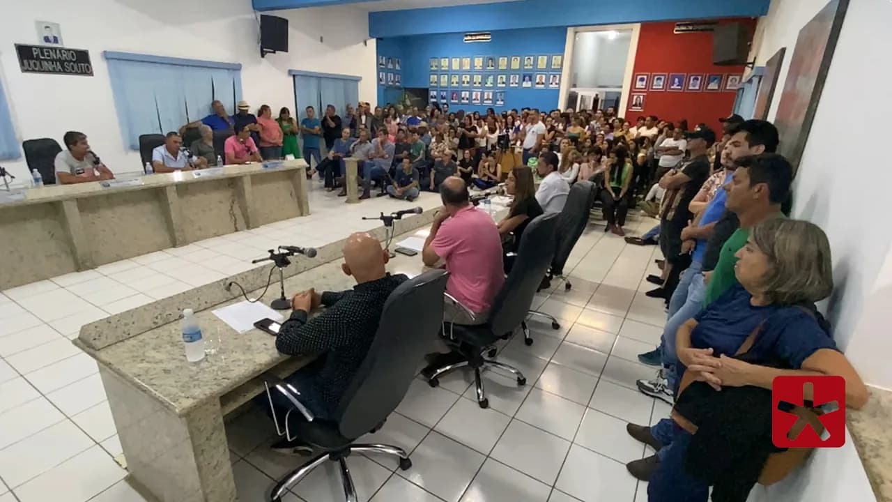 Prefeito de Lagoa Formosa não atende à convocação para participar de reunião de vereadores e frustra participantes