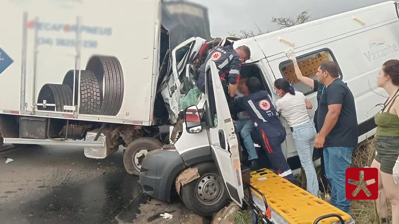 Acidente de trânsito aconteceu na MGC-354, entre Presidente Olegário e Lagamar 