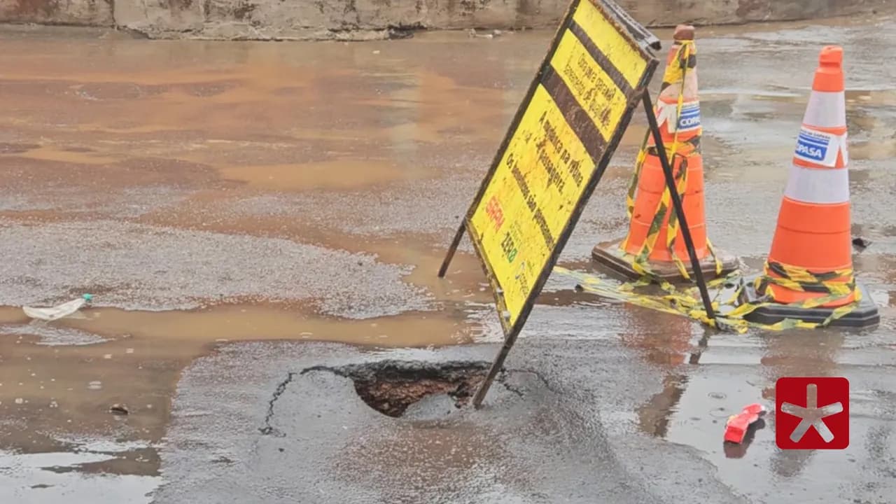 Buraco no asfalto provoca insegurança no trecho da Rua Farnese Maciel com Avenida Fátima Porto