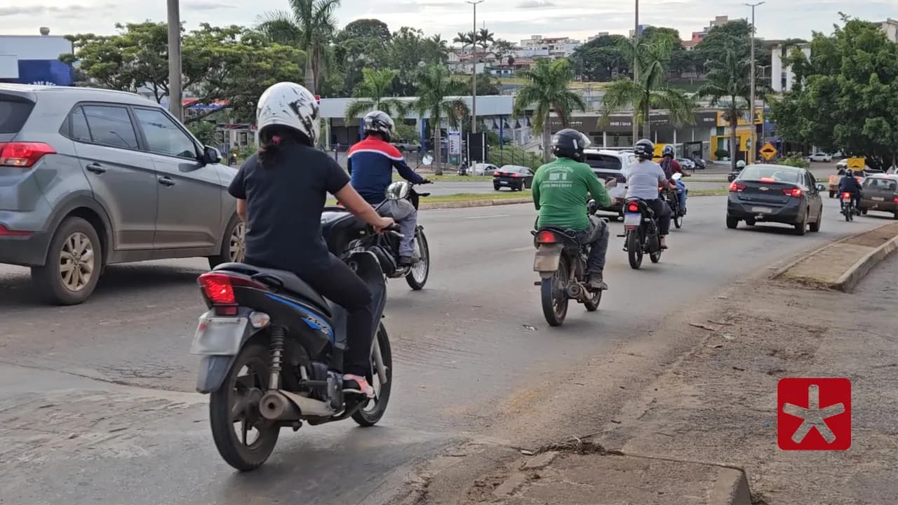 Motoristas enfrentam trânsito, atrasos e riscos de acidentes 